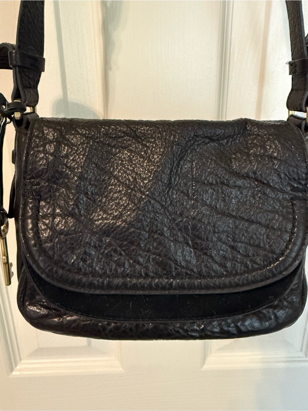 Fossil Peyton Flap Crossbody Black Pebbled Leather – ZB6918 - Picture 1 of 16